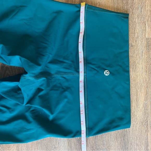Lululemon NWOT tights in emerald green - Picture 5 of 7